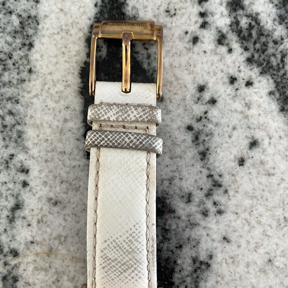 Michael Kors Parker Women’s Watch with leather band rose gold - Picture 4 of 10